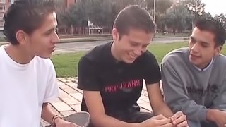 Latin Twinks Daisy Chain Threesome